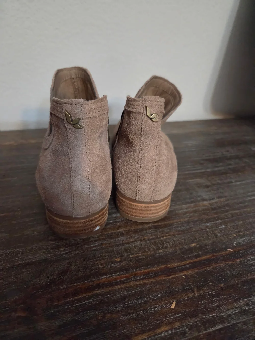 Koolaburra Taupe Suede Women’s Chukka Boots